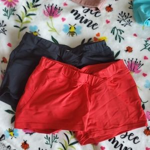 Mini beast short shorts with v-cut waist